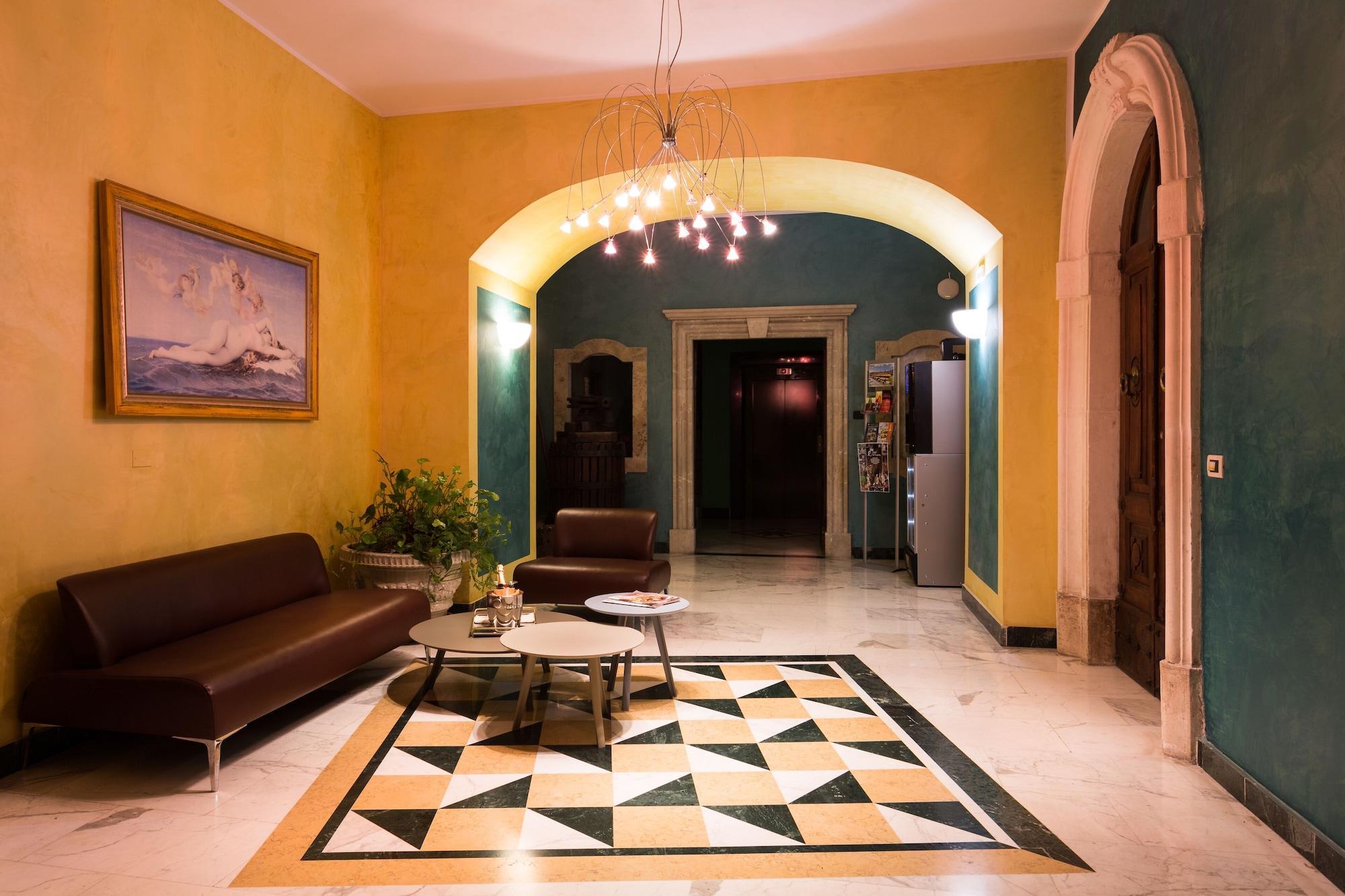 Hotel Azzurro ラクイラ エクステリア 写真