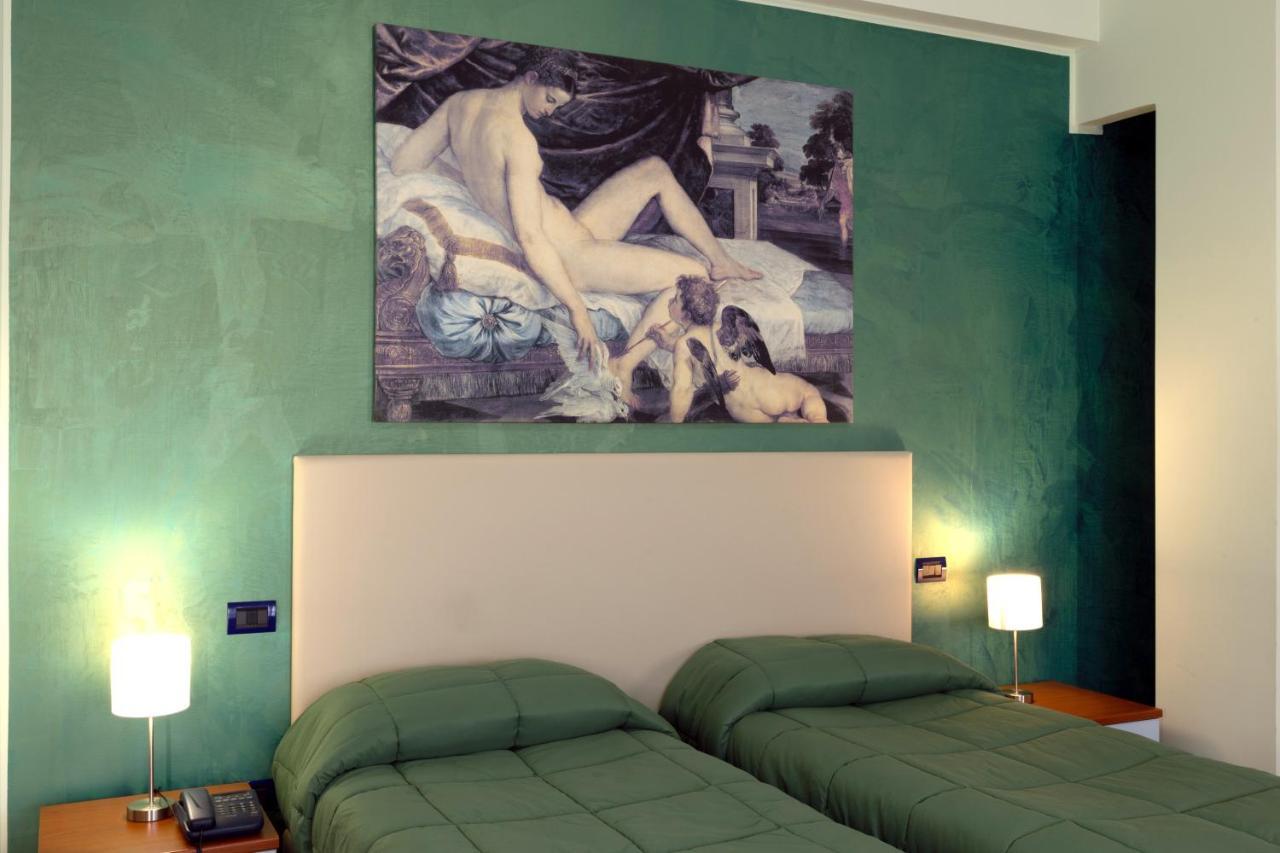 Hotel Azzurro ラクイラ エクステリア 写真