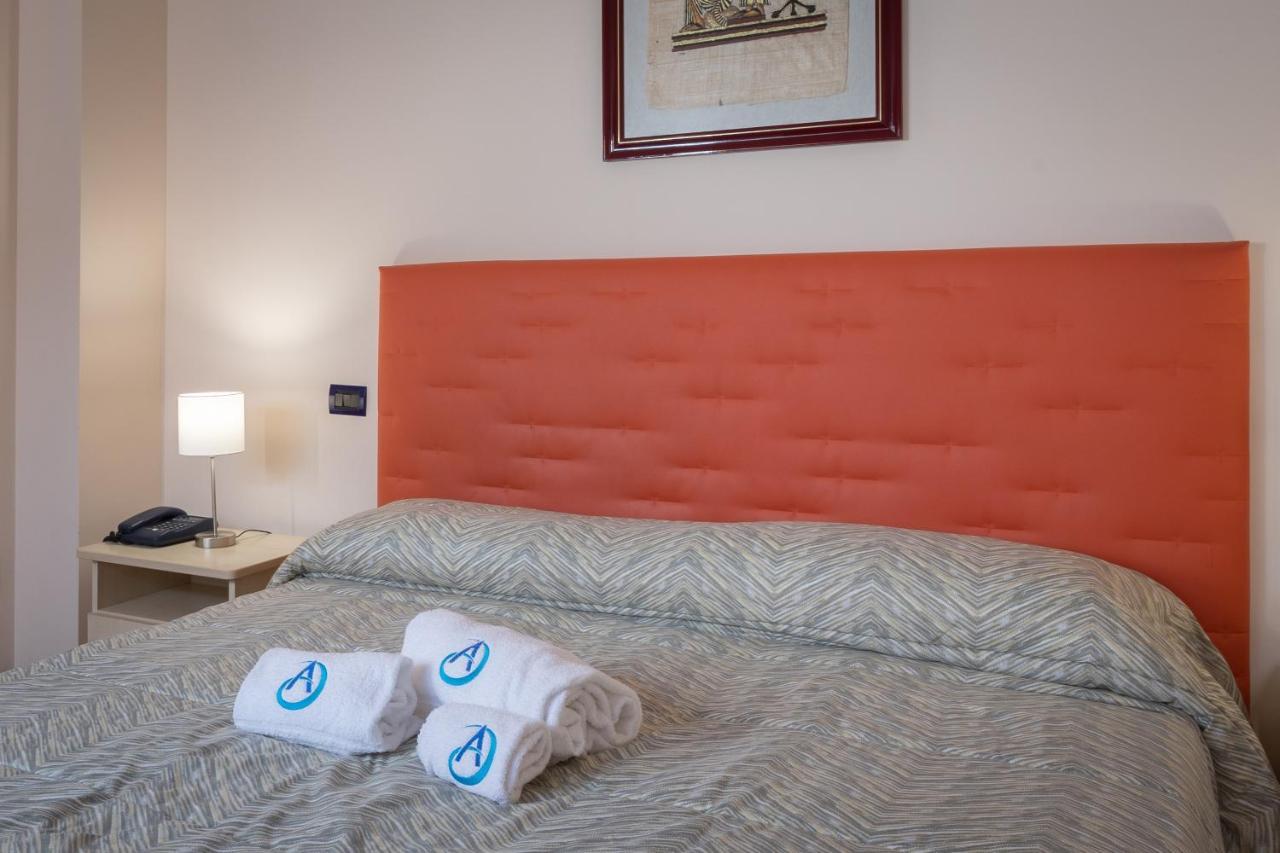 Hotel Azzurro ラクイラ エクステリア 写真